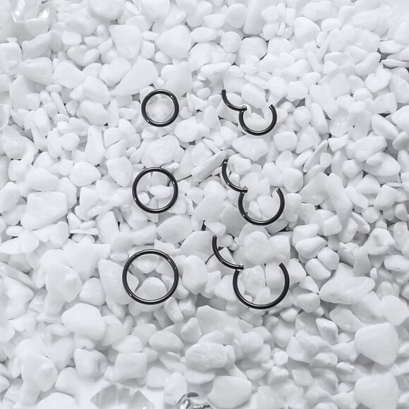 Elegant Black Stainless Steel Clicker Rings for Septum & Cartilage Piercings - Picture 5 of 8